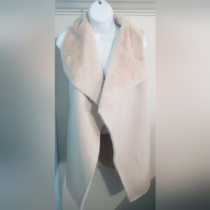Twelfth Love Cream Faux Fur Vest Size Small